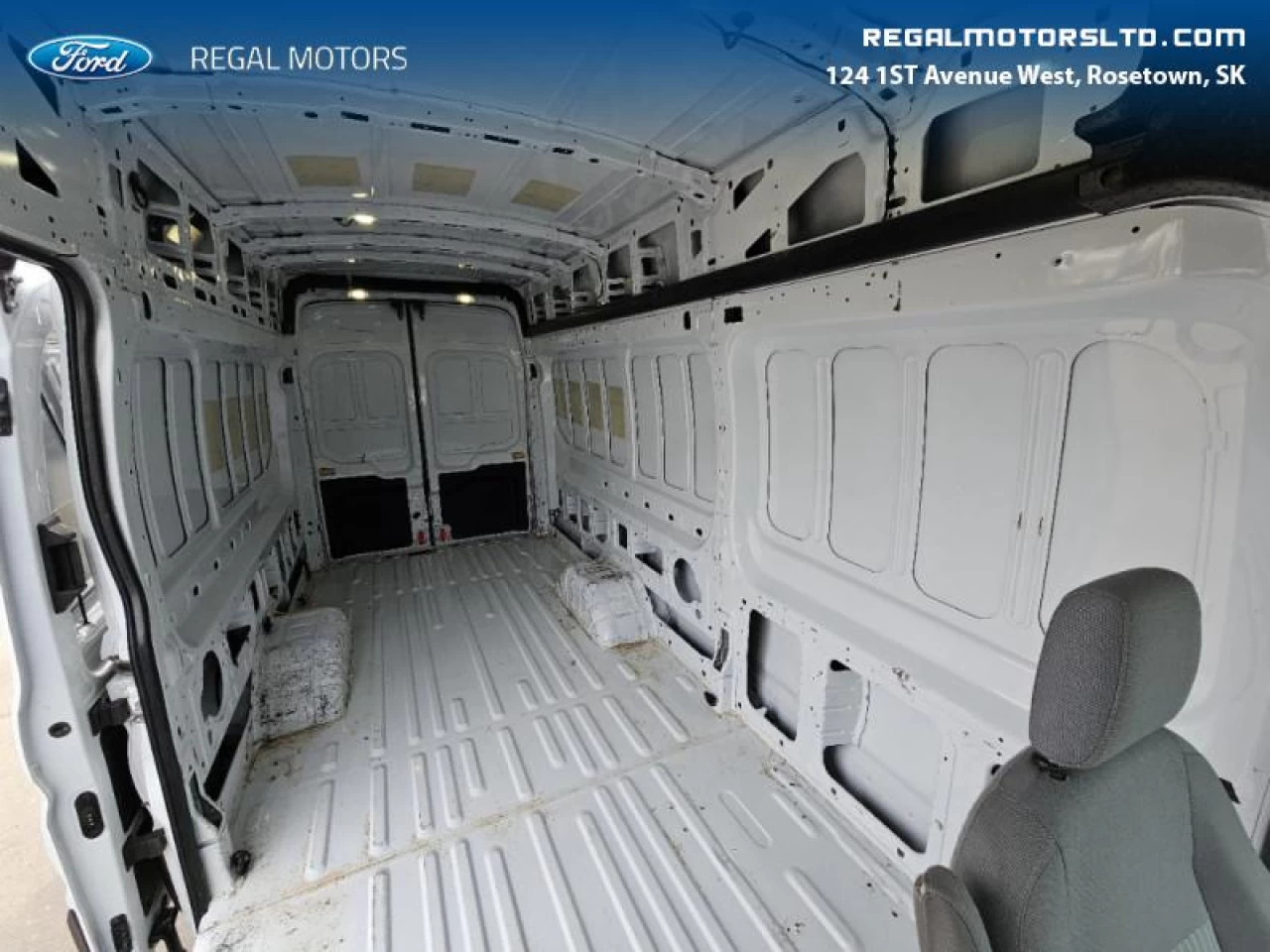 2016 Ford Transit Cargo Van TRANSIT 350 HD DRW VAN Main Image