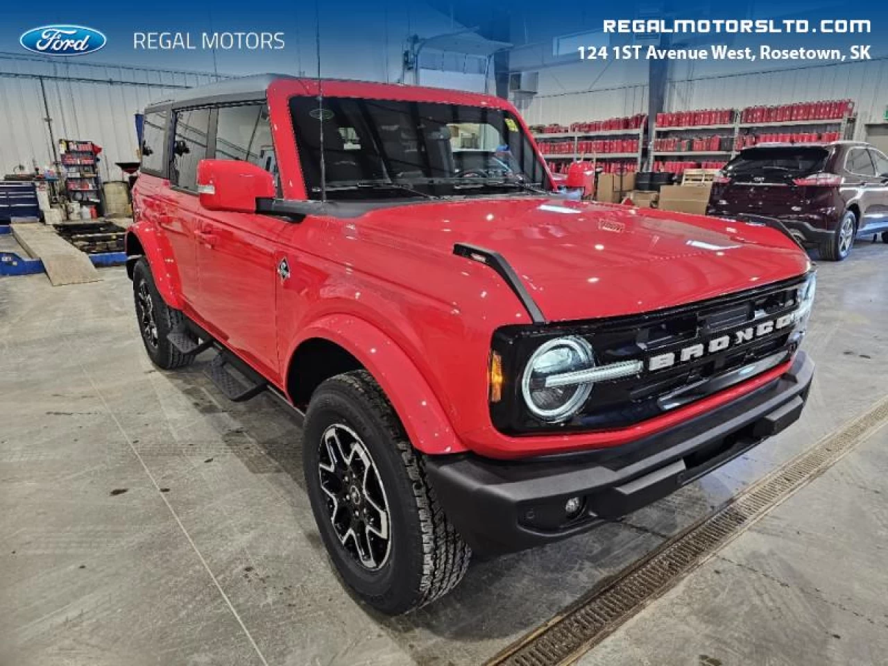 2024 Ford Bronco Outer Banks Main Image