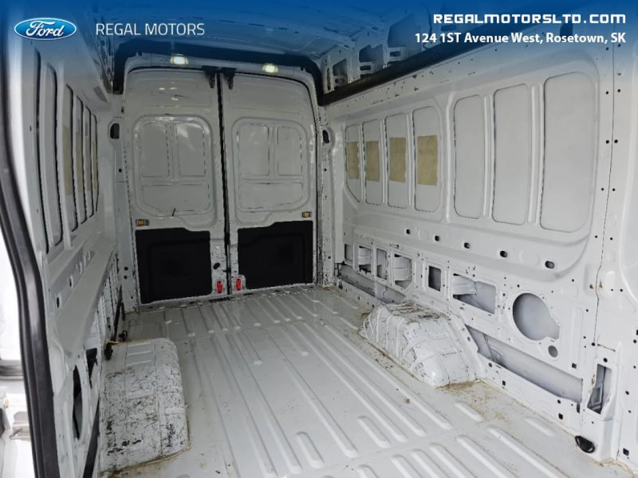 2016 Ford Transit Cargo Van TRANSIT 350 HD DRW VAN Main Image